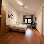 Haas Hotel