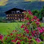 Haas Hotel