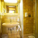 Haas Hotel 3*