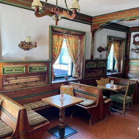 Haas Hotel