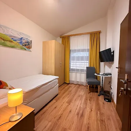 Haas Hotel 3*