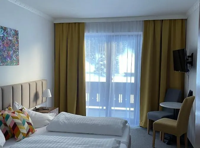 Haas باد جاستاين